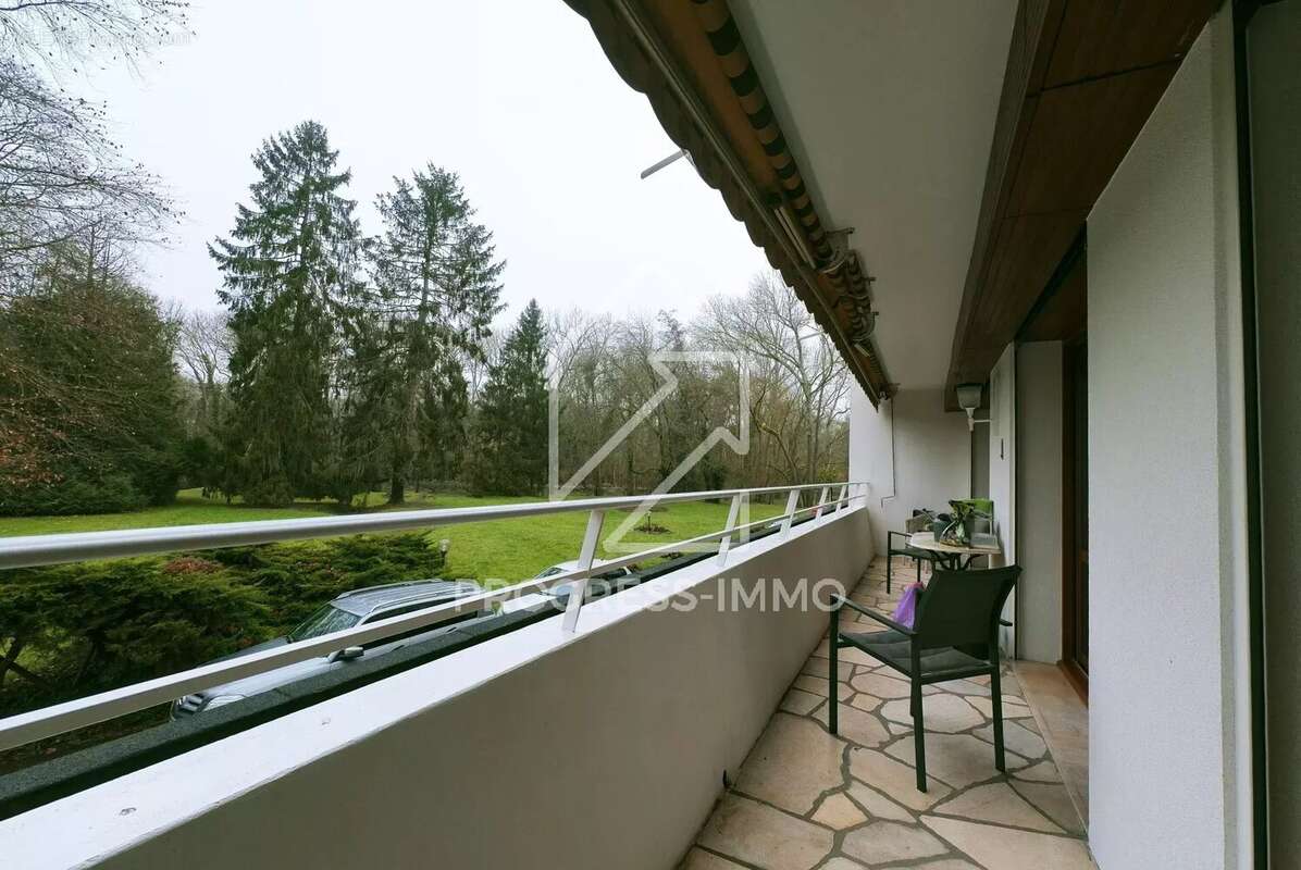 Appartement à COMBS-LA-VILLE