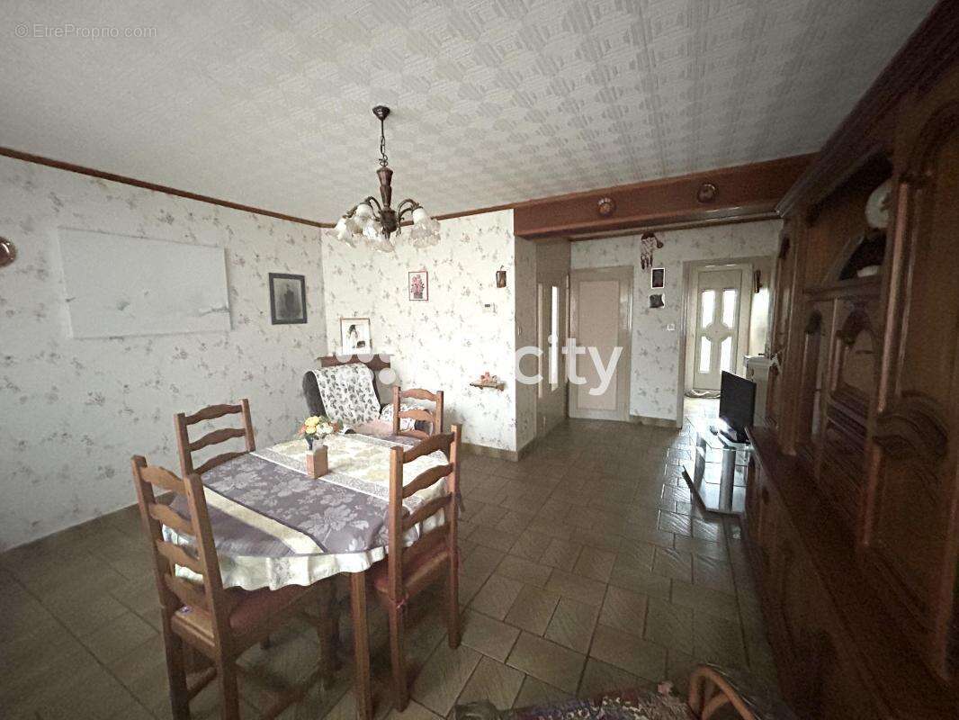 Maison à SAINS-EN-GOHELLE