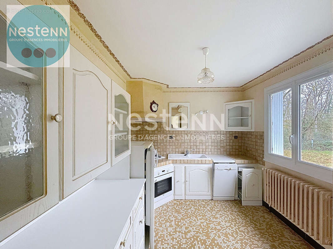 COUP DE COEUR - Pavillon à rénover de 112 m² - 2 chambres -  Calme, verdure et beau potentiel à VALENCISSE!! - photo 2
