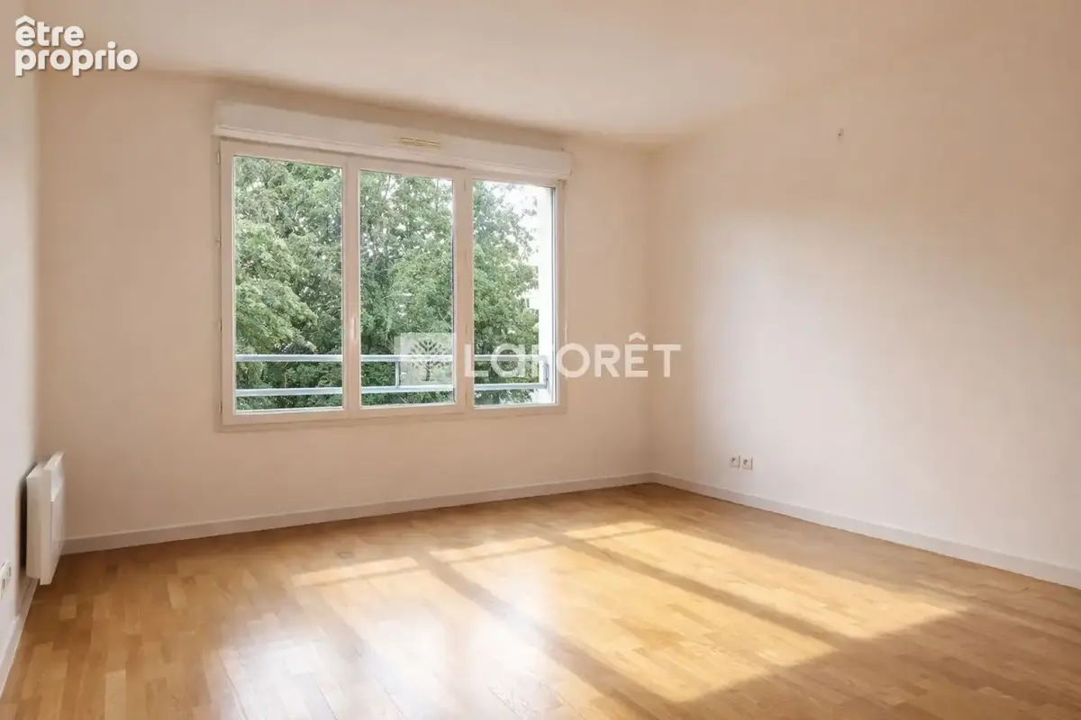 Dernier étage, vue arborée et box - photo 5