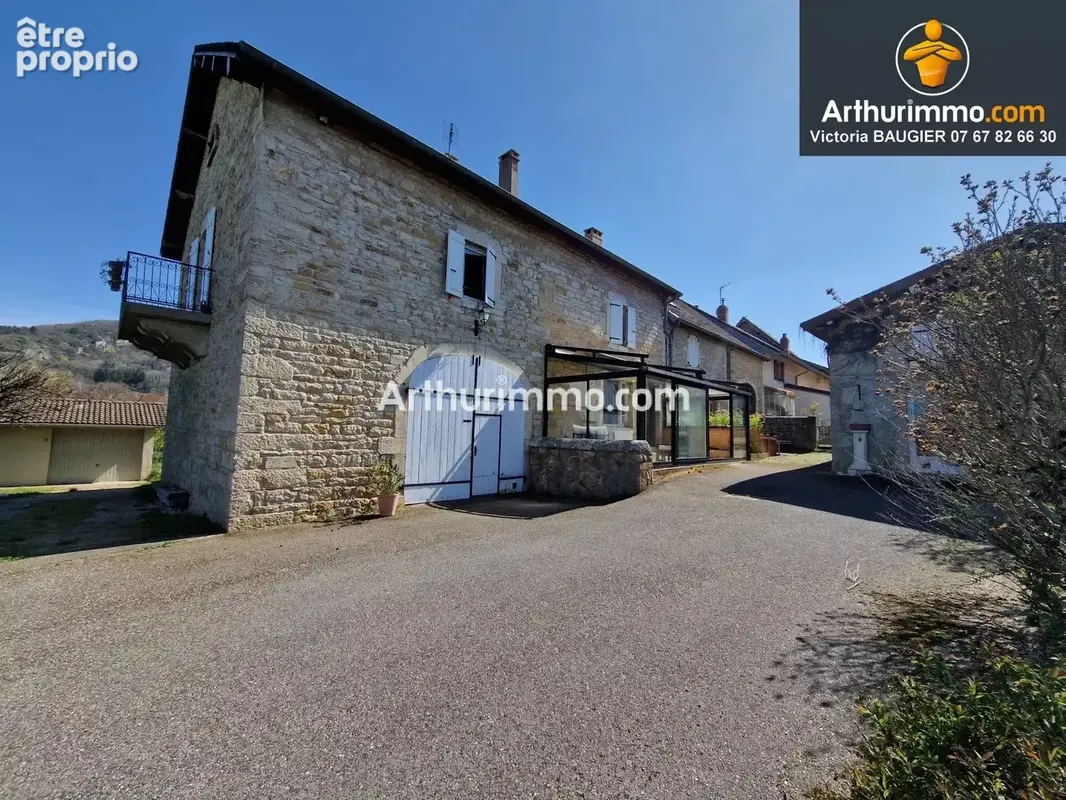 BEAUFORT (39 JURA), à vendre maison en pierres de prestige + gîte touristique, parc clos et arboré de 3 355 m² - photo 3
