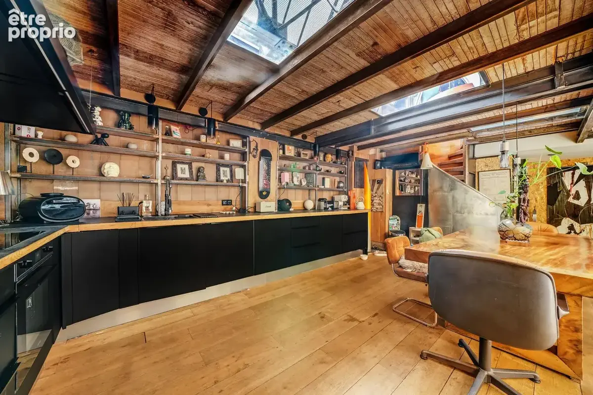 LOFT 183 m2 , Place du Vel d'Hiv LES LILAS - photo 2