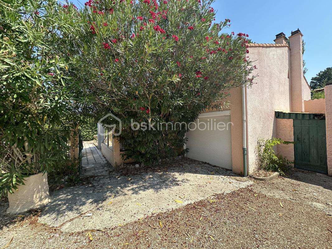 Maison plain pied avec garage - photo 2