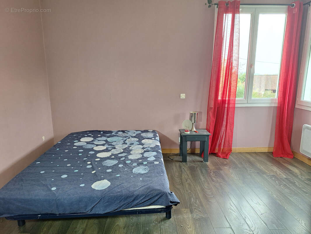 Maison à LA CROIX-BLANCHE