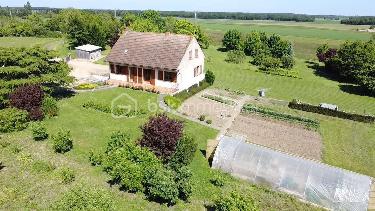 Maison à AUVILLIERS-EN-GATINAIS