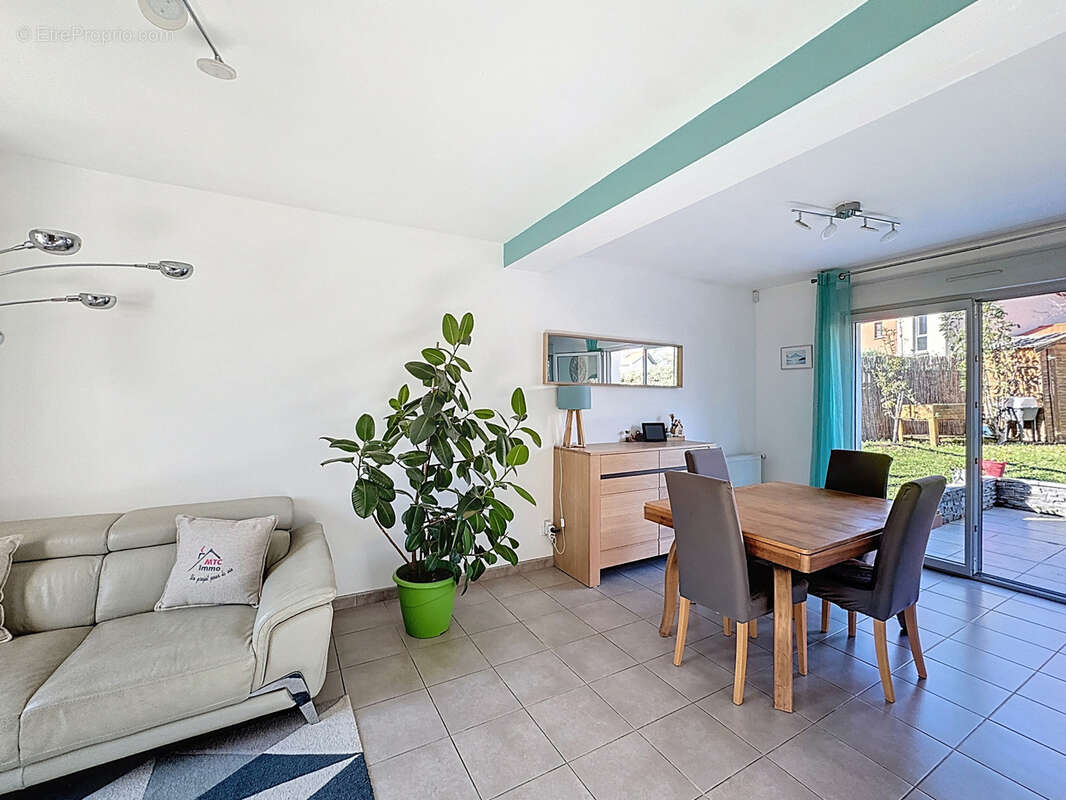 Maison à LA VERPILLIERE