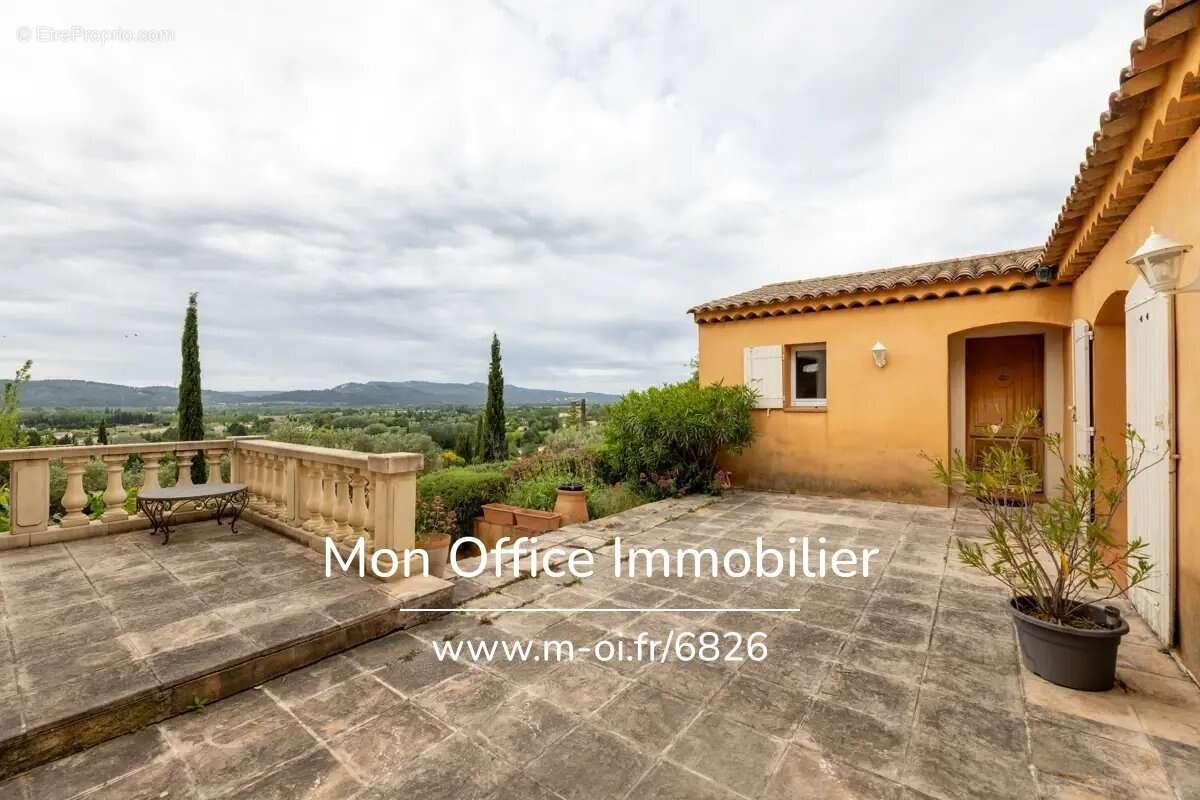 Référence : 6826-SJO - Maison familiale en impasse à Cadenet (84160) SOUS-OFFRE:  VUE DOMINANTE ET DEGAGEE -3 chambres - garage- - photo 12