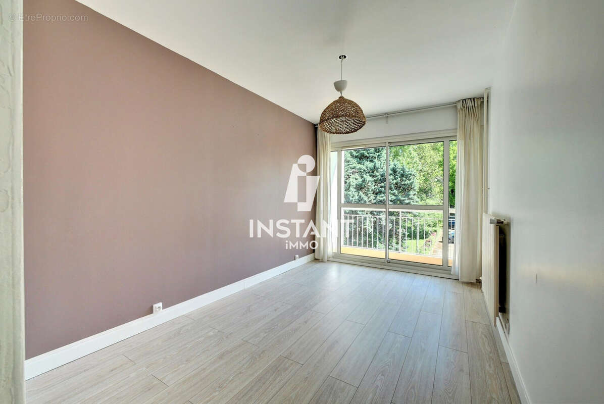 Appartement à LIMEIL-BREVANNES