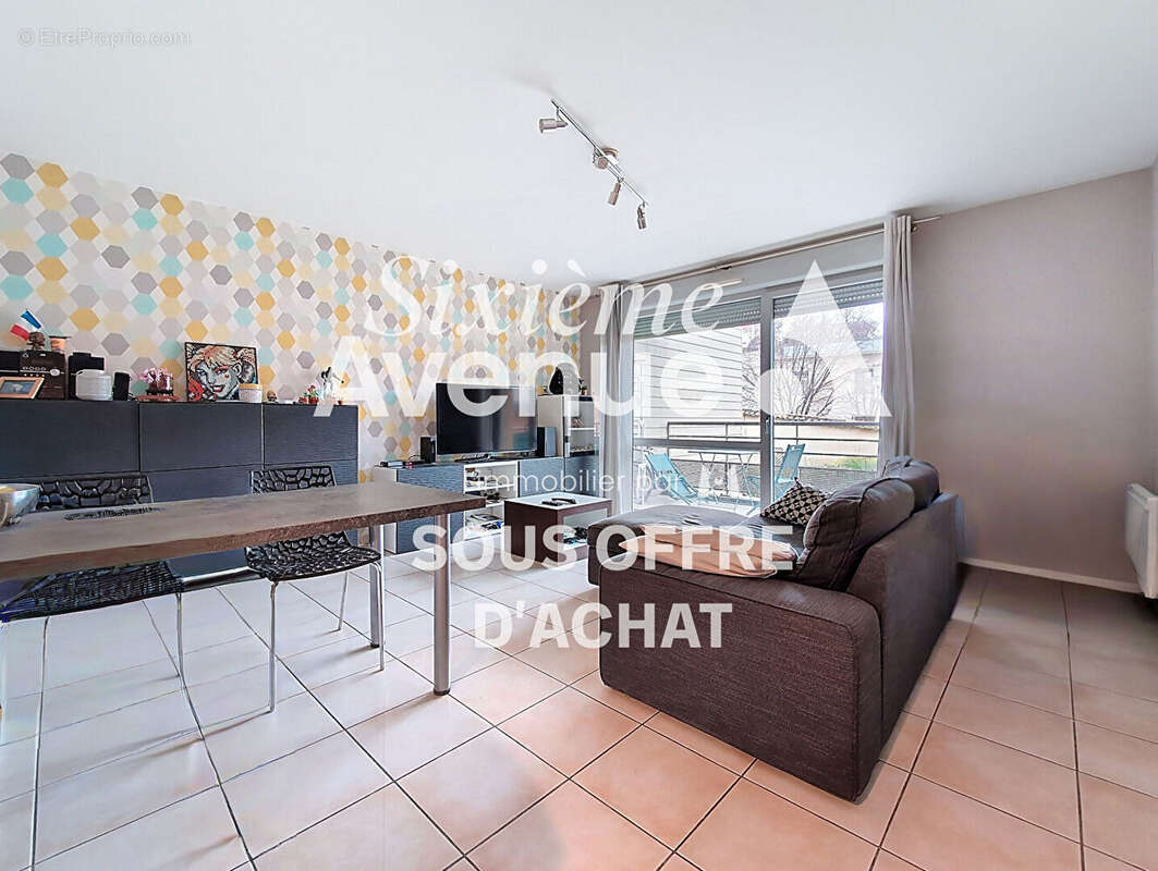 Appartement à SAINT-SYMPHORIEN-D'OZON