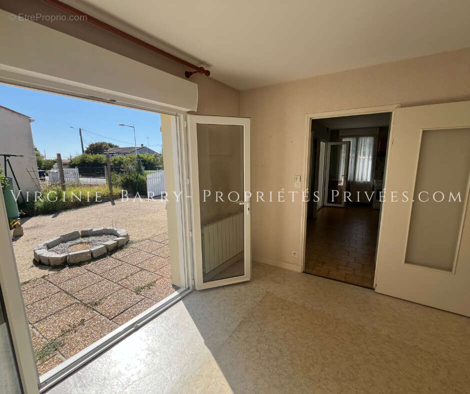 Maison de plain pied avec veranda et exterieur - photo 12