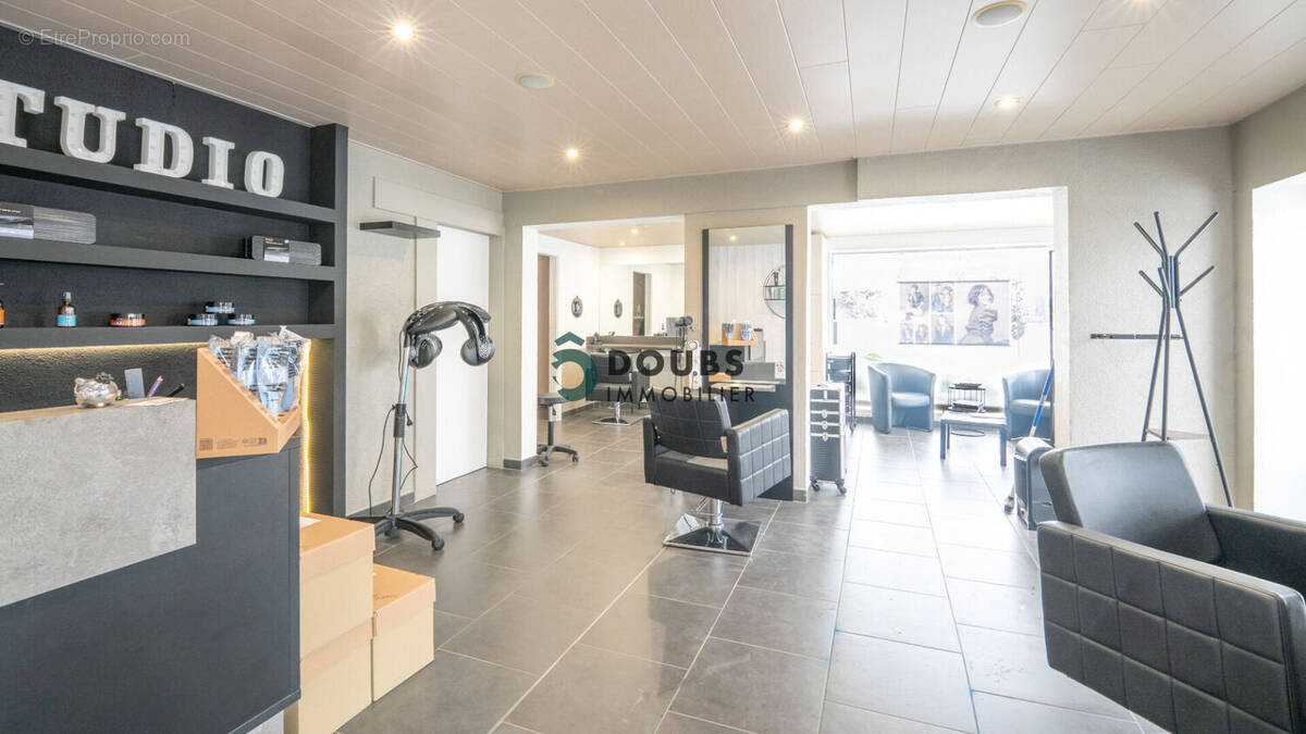 Commerce à LE RUSSEY