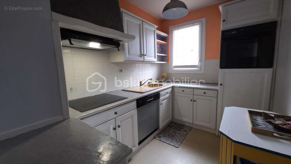 Appartement à COMBS-LA-VILLE