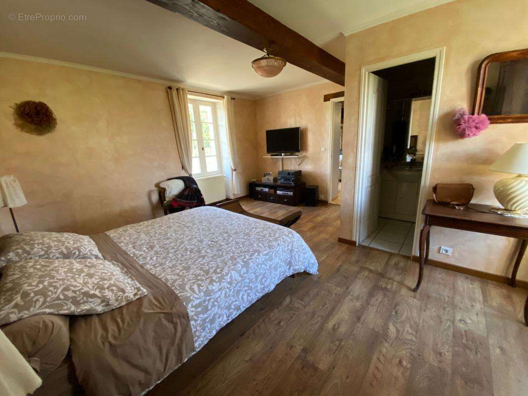 Maison à SAINTE-ALVERE