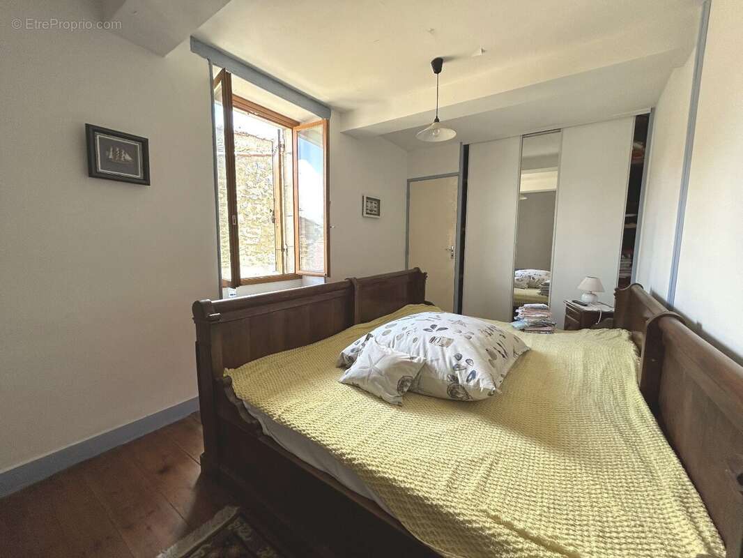 Maison de ville + local - photo 8