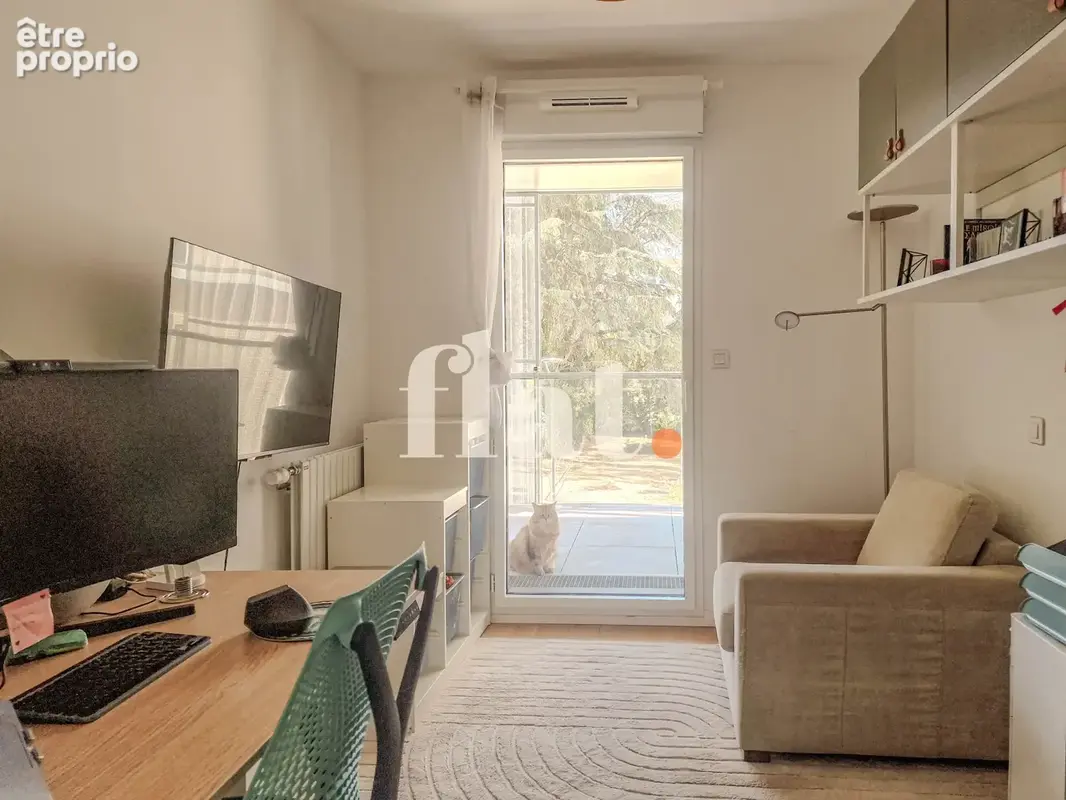 Appartement bords de sevres - 85 m2 - trois chambres - vaste terrasse - garage en sous-sol - photo 13
