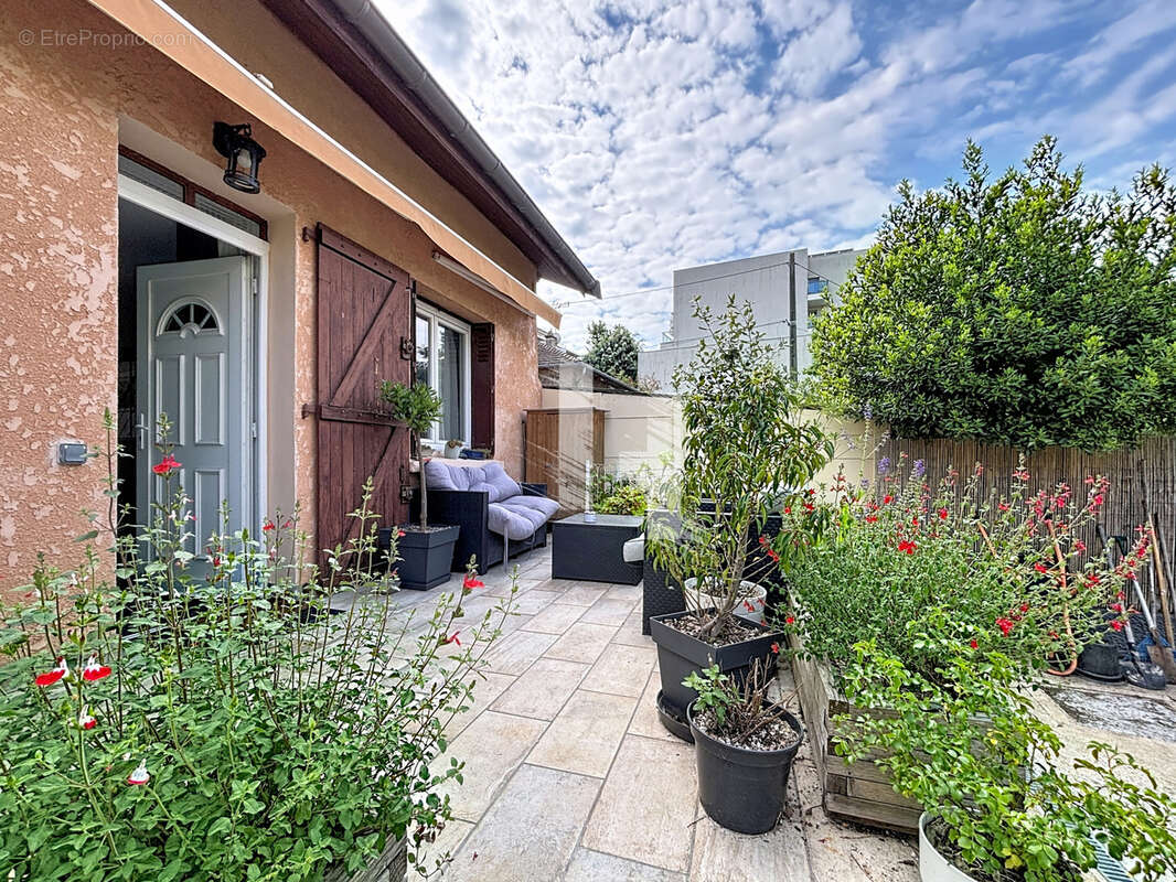 Maison à VILLEURBANNE