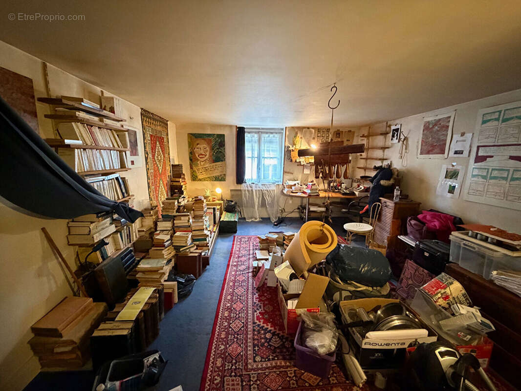 Appartement à PARIS-1E