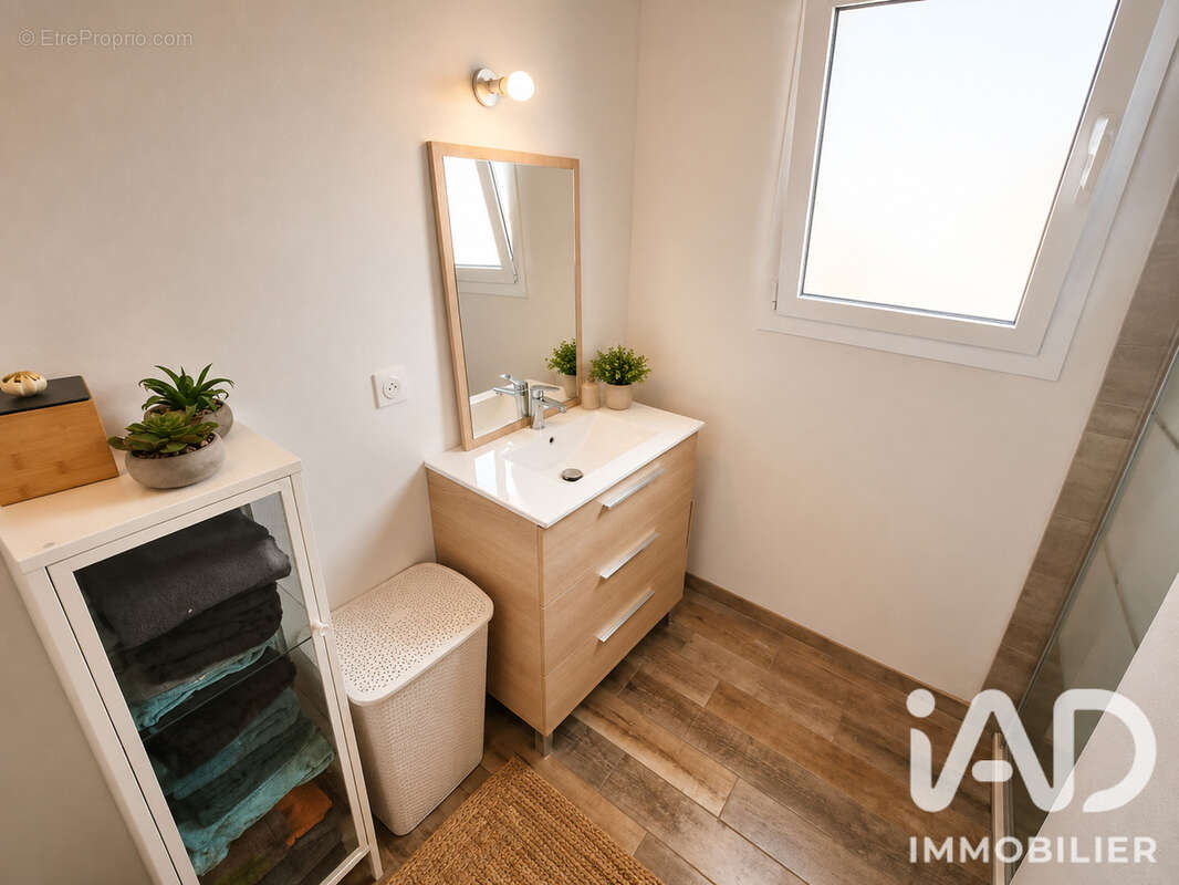 Maison 70 m² à Echire  - photo 8