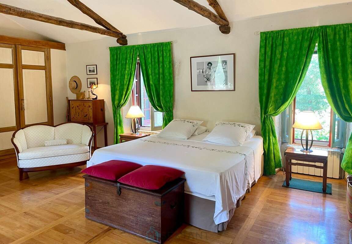 Véritable joyau niché dans un écrin de verdure sur la commune de Domme. - photo 21