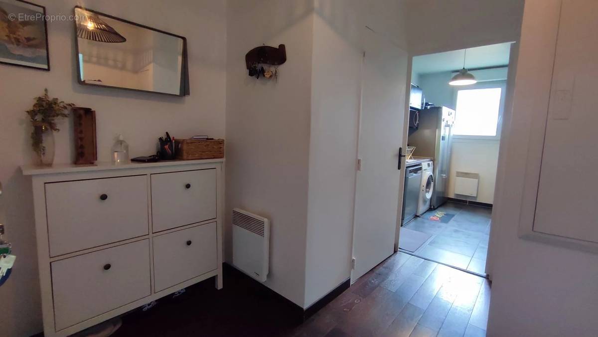 Appartement à VILLETANEUSE