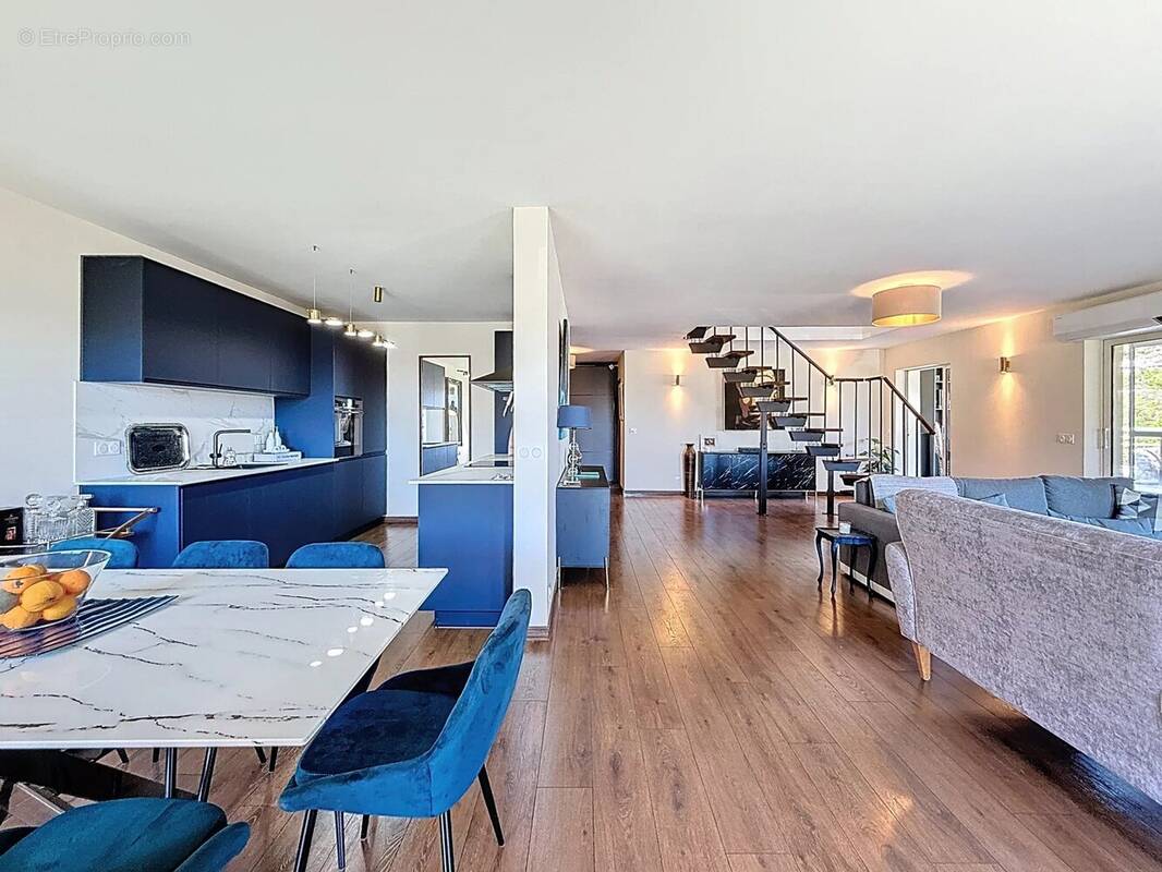 Appartement à LE CANNET