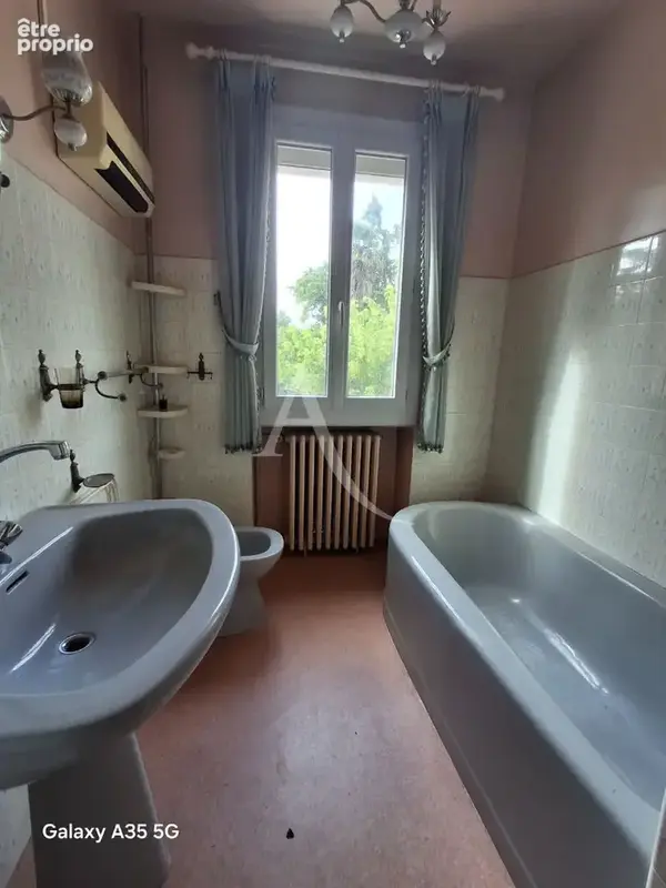 Maison L Isle Jourdain 162 m² sur 2300 m² de terrain - photo 9