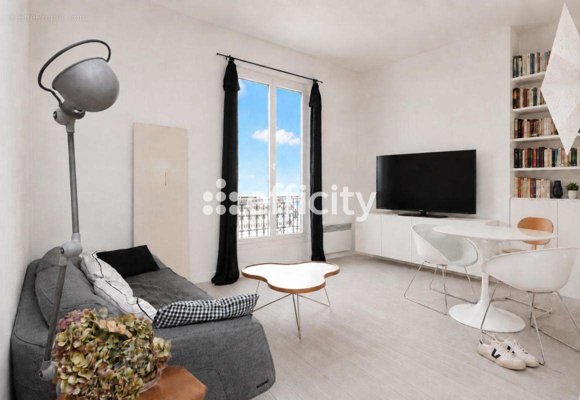 Appartement à PARIS-16E