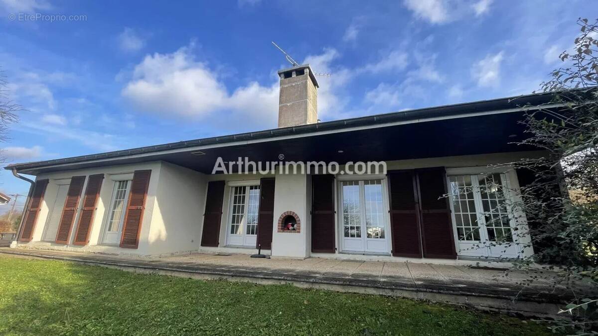 Maison à LONS-LE-SAUNIER