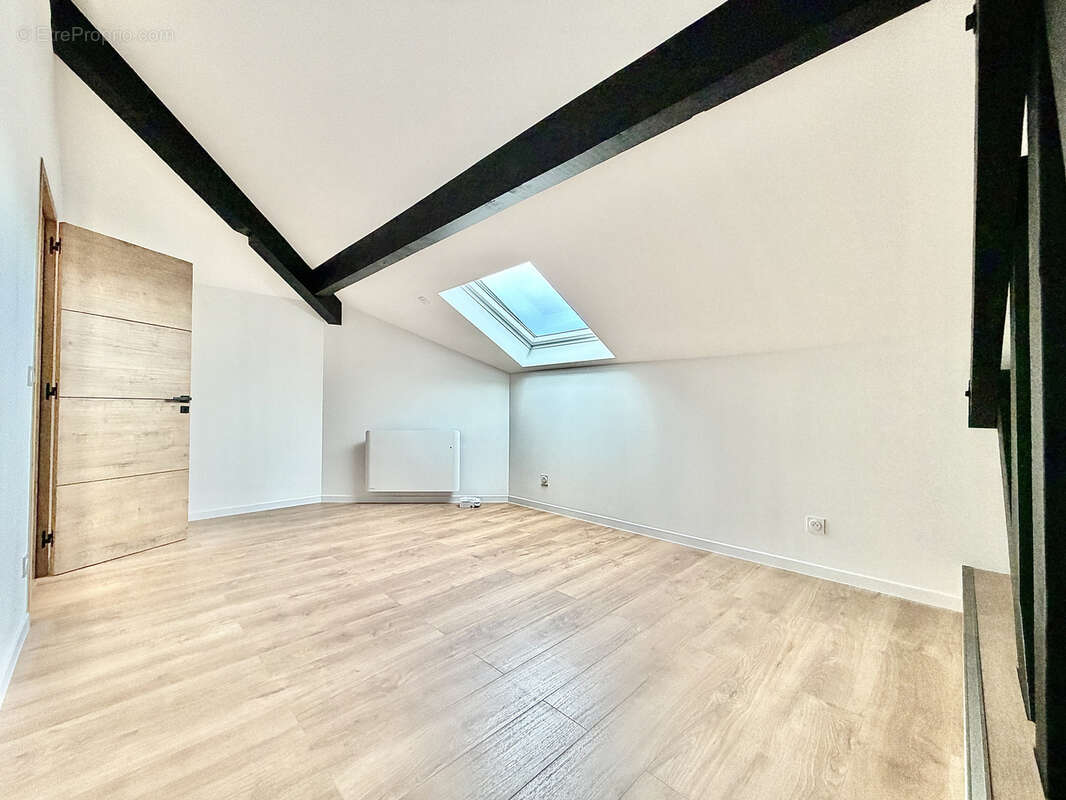 Appartement à CRANVES-SALES