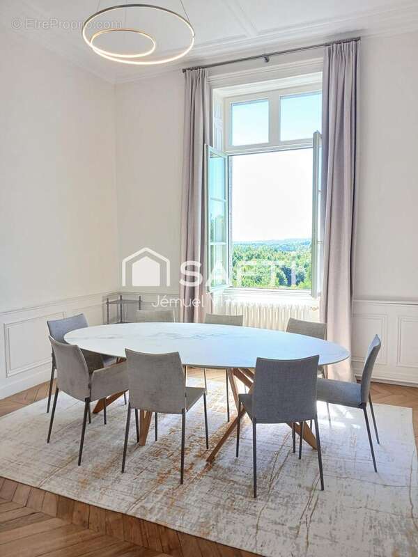 Maison 240 m² à Ernee  - photo 4