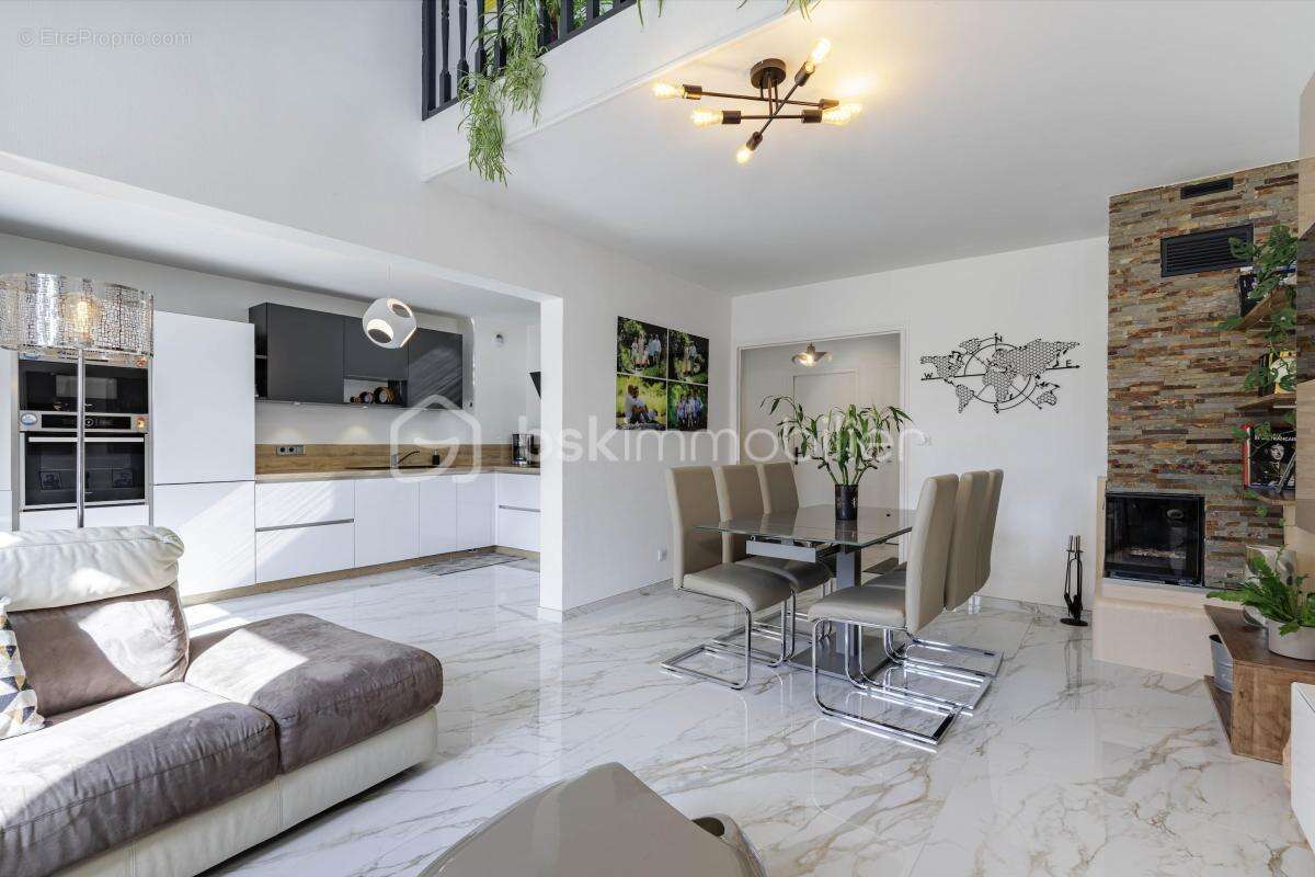 Appartement à ANNECY-LE-VIEUX