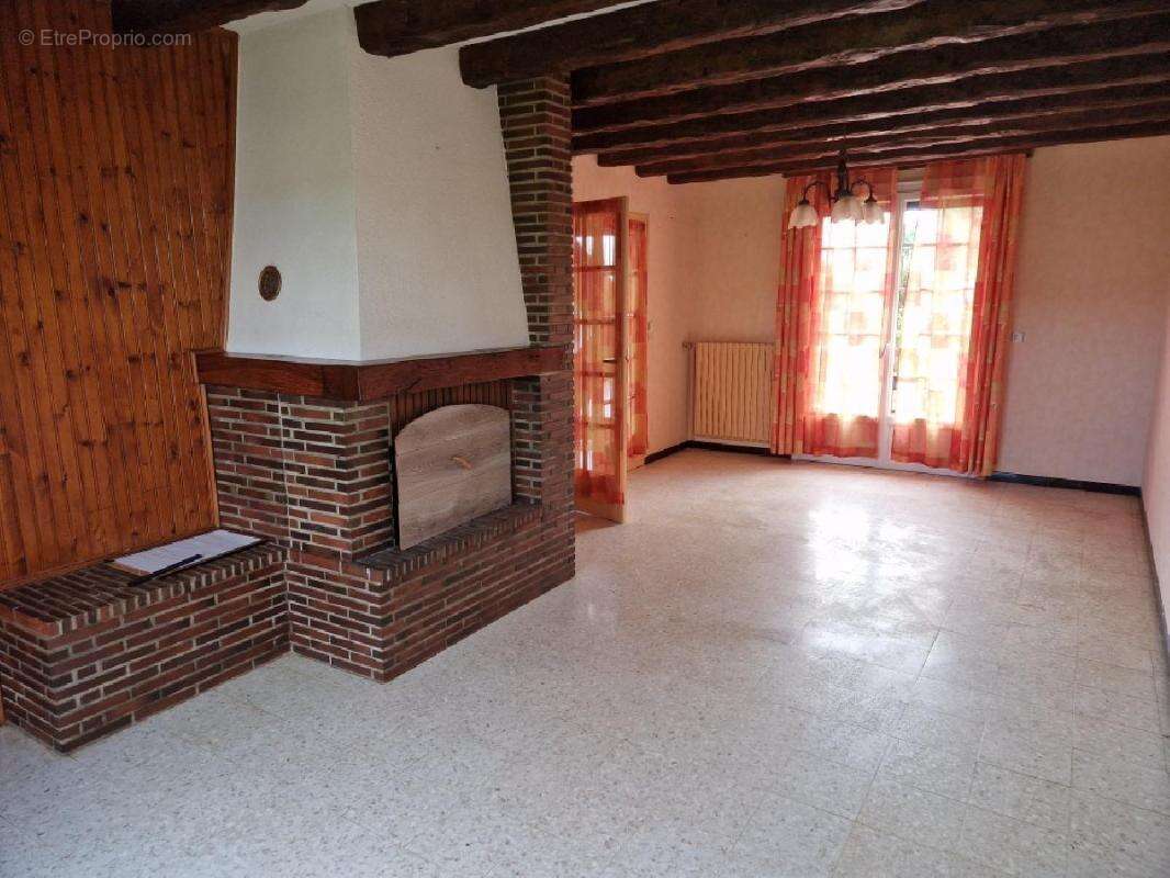 Maison à MONTLANDON