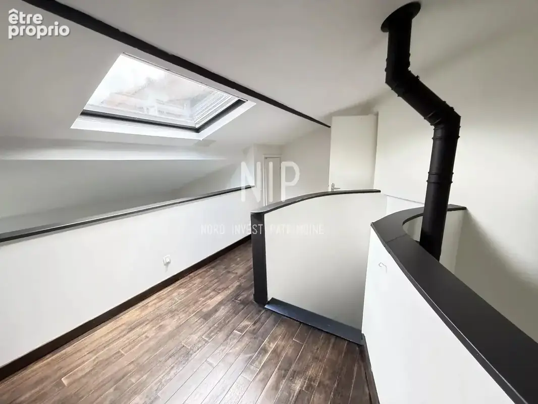 Appartement Loft  en duplex  de 121 m2 avec parking privé - photo 7