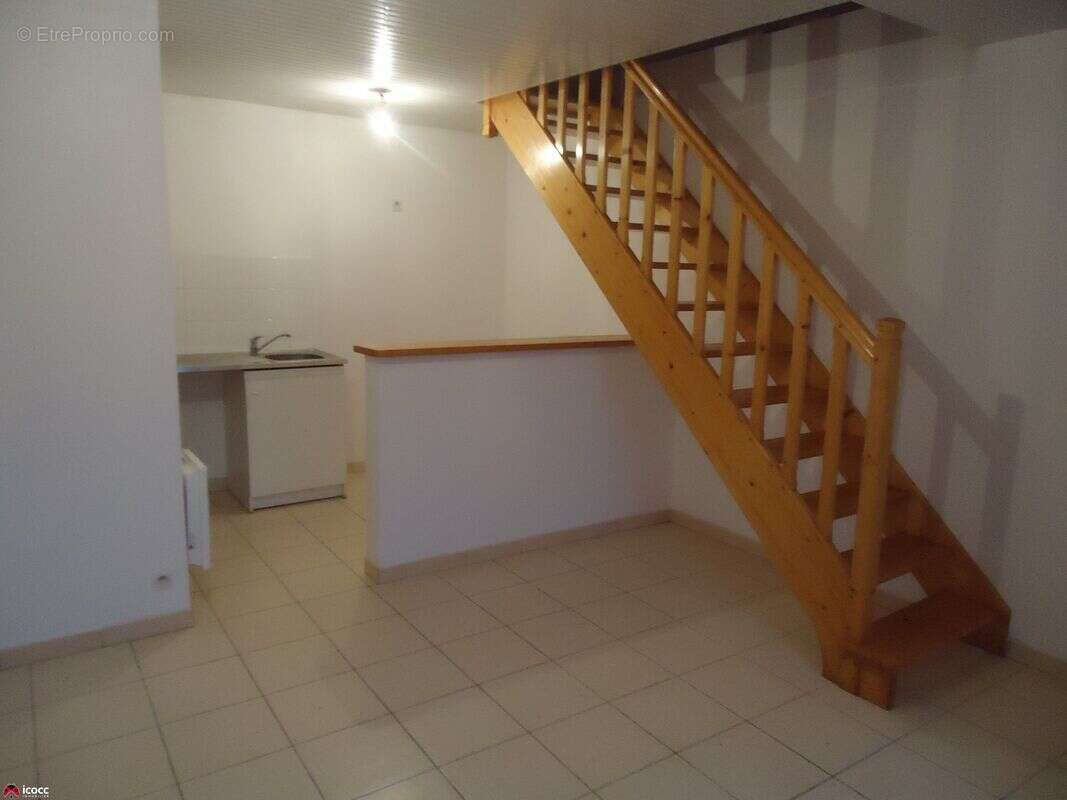 Maison 156 m² à Sainte-Gemme-La-Plaine  - photo 7