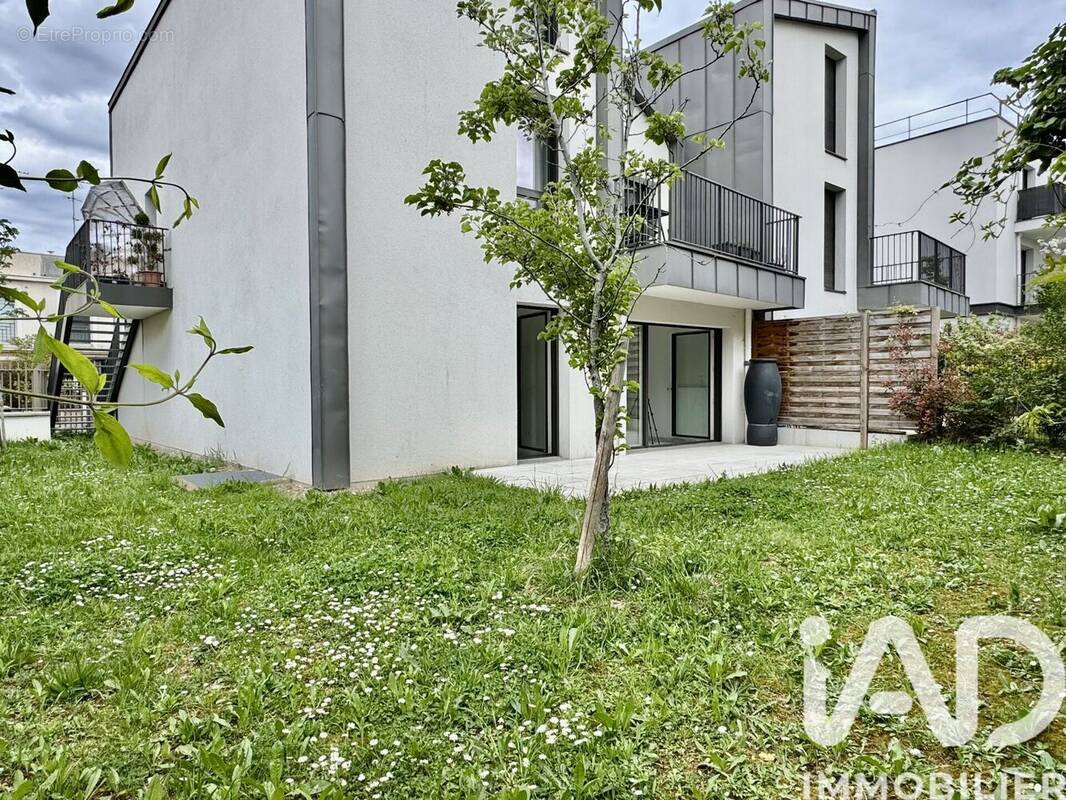 Photo 1 - Maison à NANTERRE