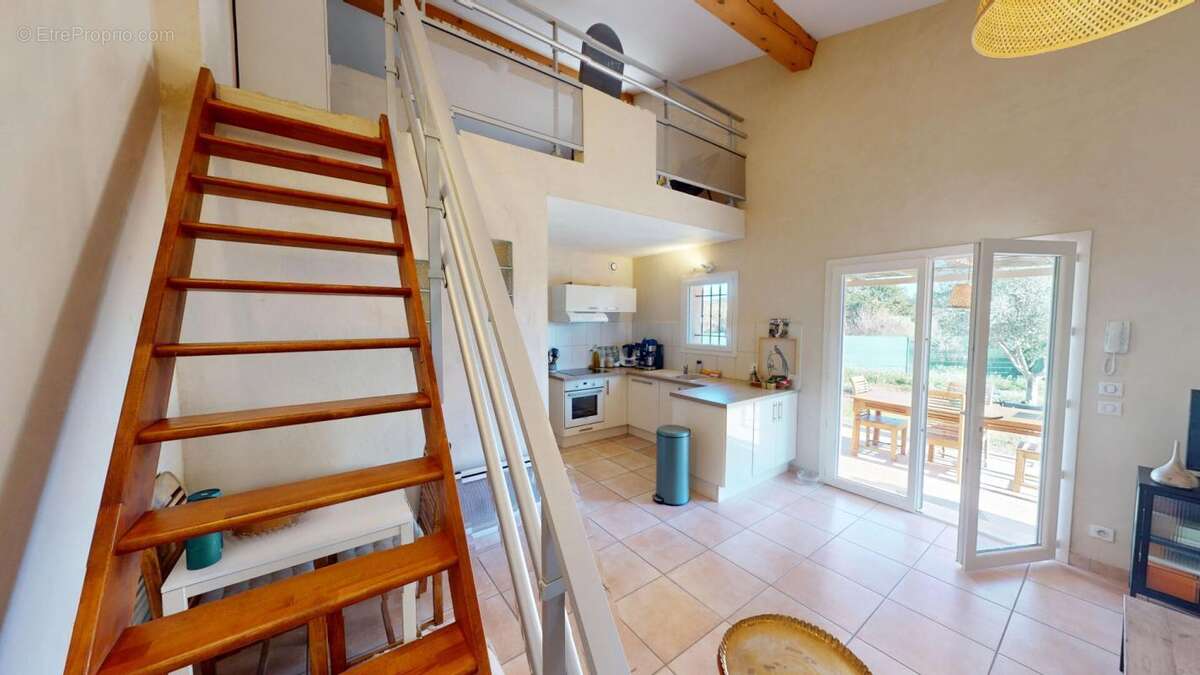 Maison à LE MUY
