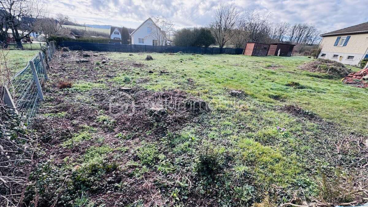 Terrain à CHALANDRY-ELAIRE