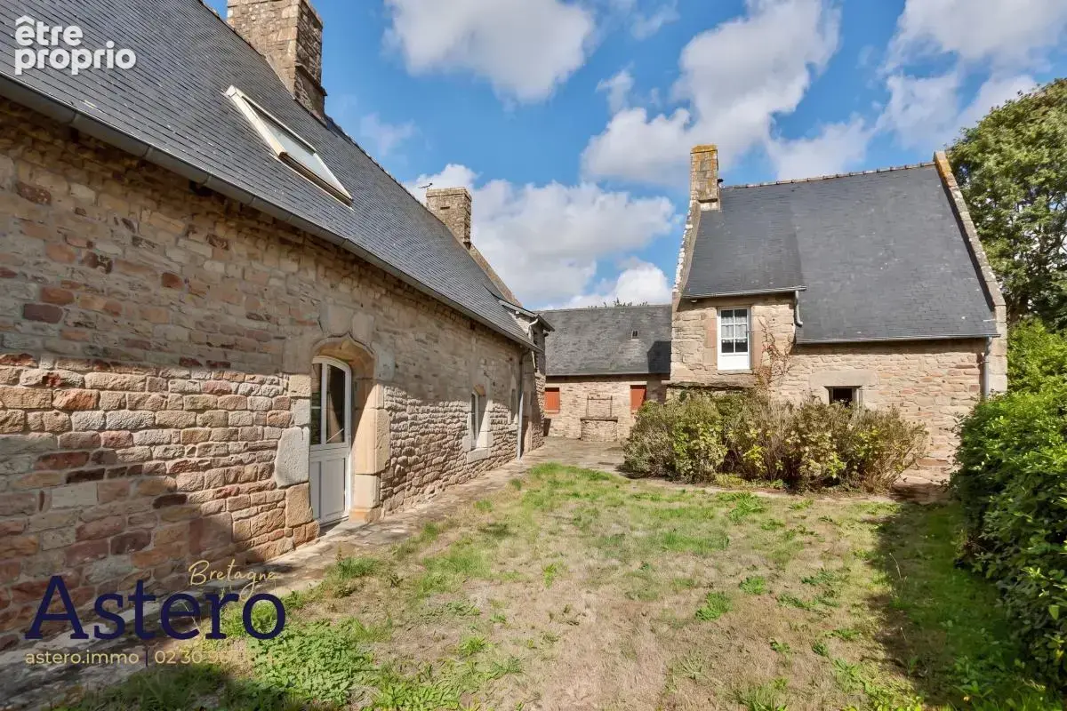 Languidic-longere-dependances-puit-207m²-quatre chambres - photo 2