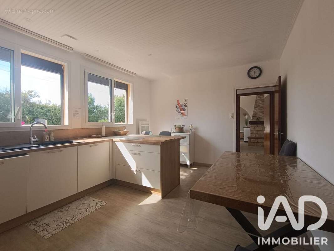Maison 109 m² à Le Bernard  - photo 7