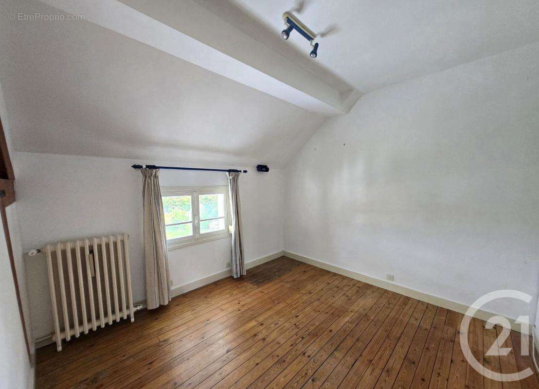 Maison à PONT-SAINTE-MAXENCE