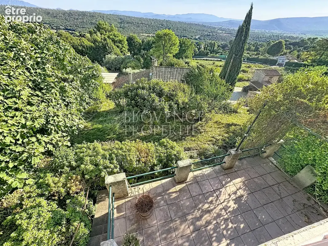 Seillons-Source-d’Argens – Maison de village du XIXe siècle avec jardin, vue panoramique et garage - photo 3