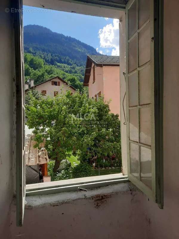 Appartement à SAINT-ETIENNE-DE-TINEE