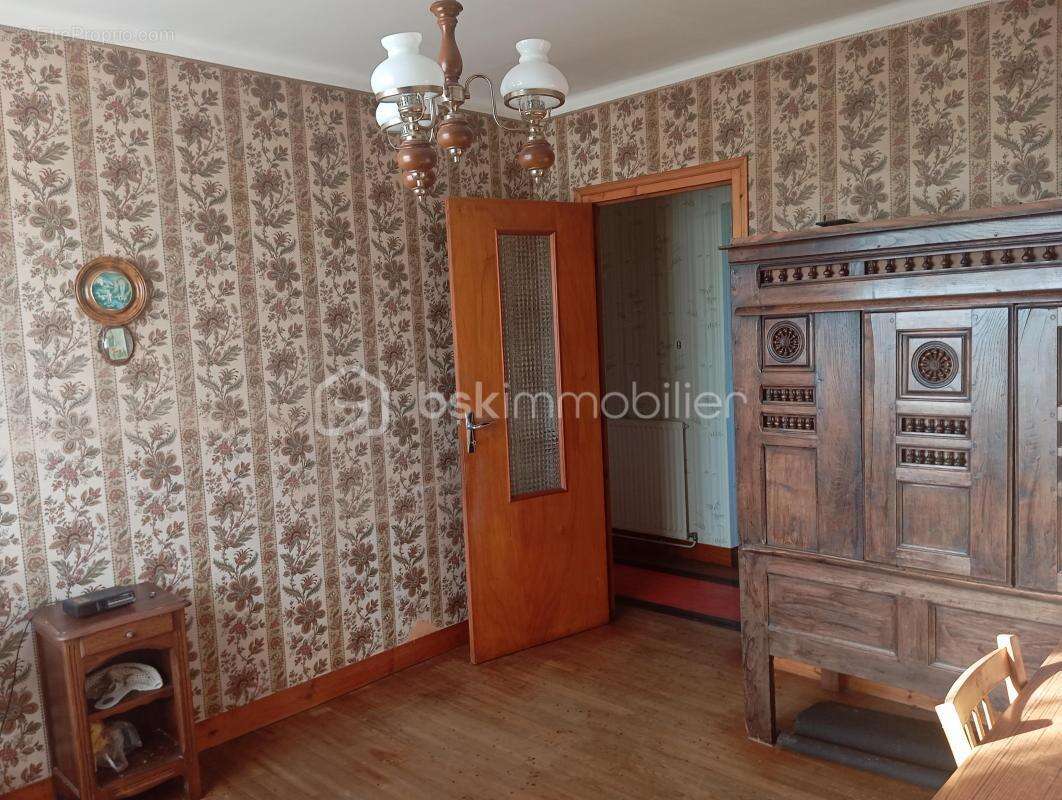 Maison à SAINT-SERVAIS