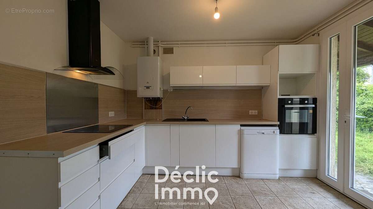 Pavillon 107m² Ruelle sur Touvre - photo 3