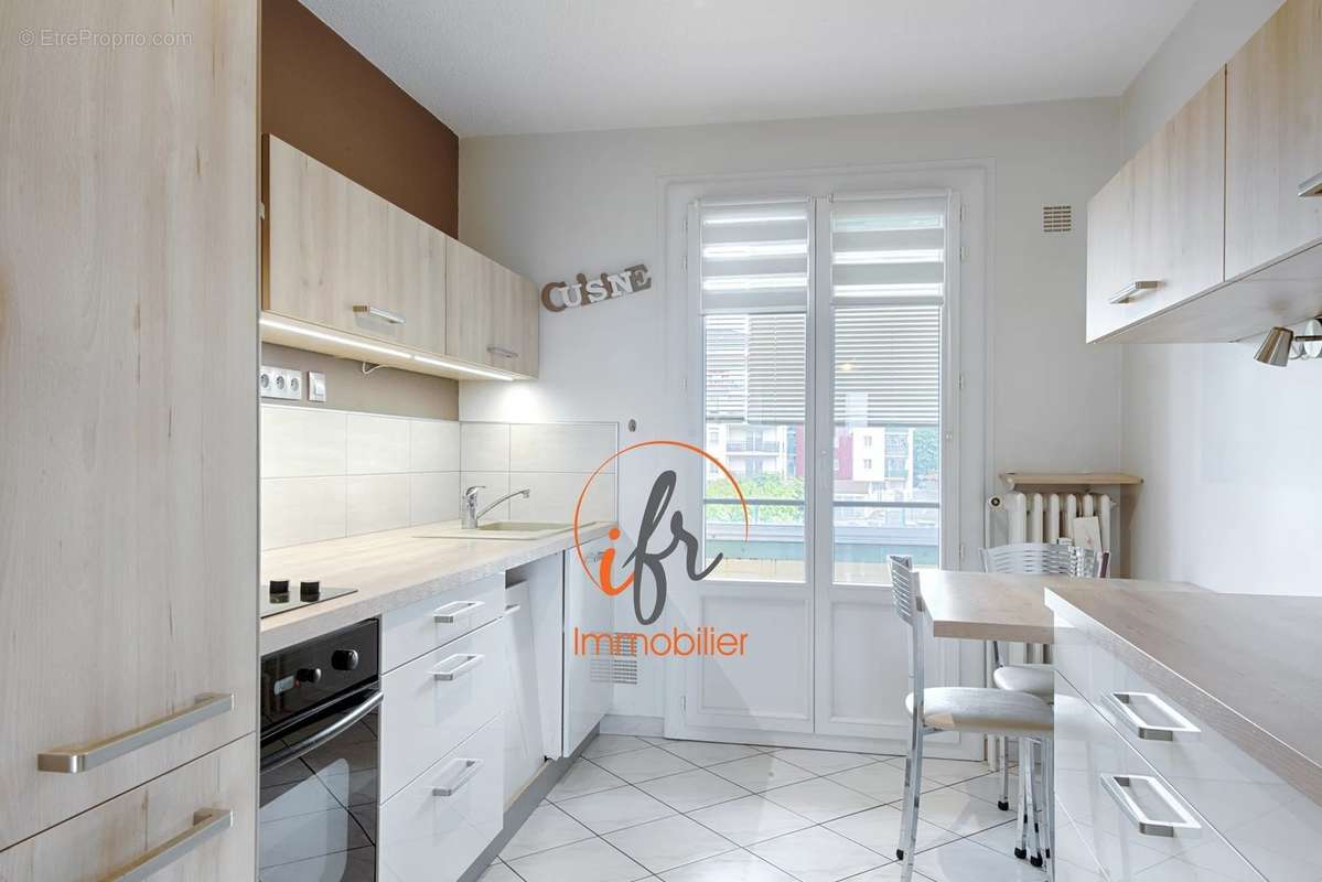 Appartement à BOURGOIN-JALLIEU