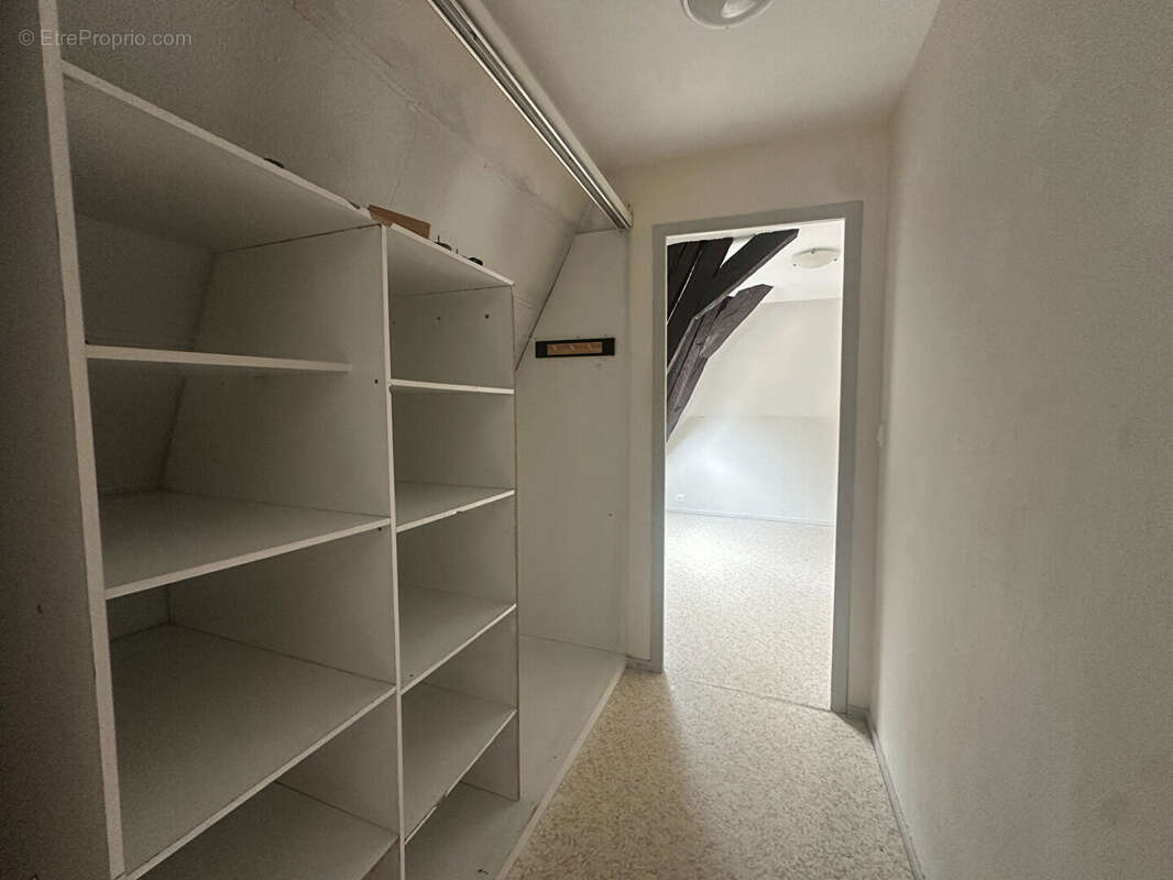 Appartement poétique à vendre au dernier étage à Besançon - photo 4