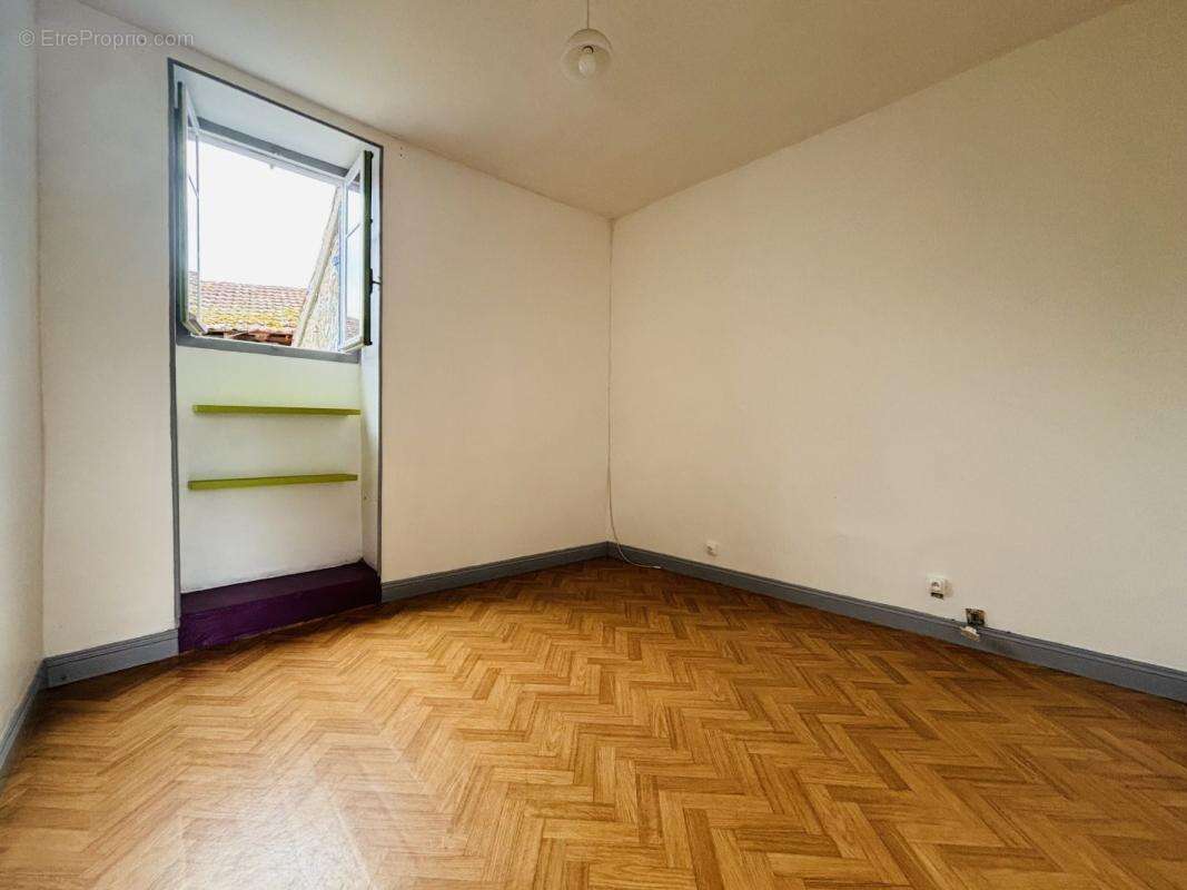 Maison 40 m² à Clugnat  - photo 4