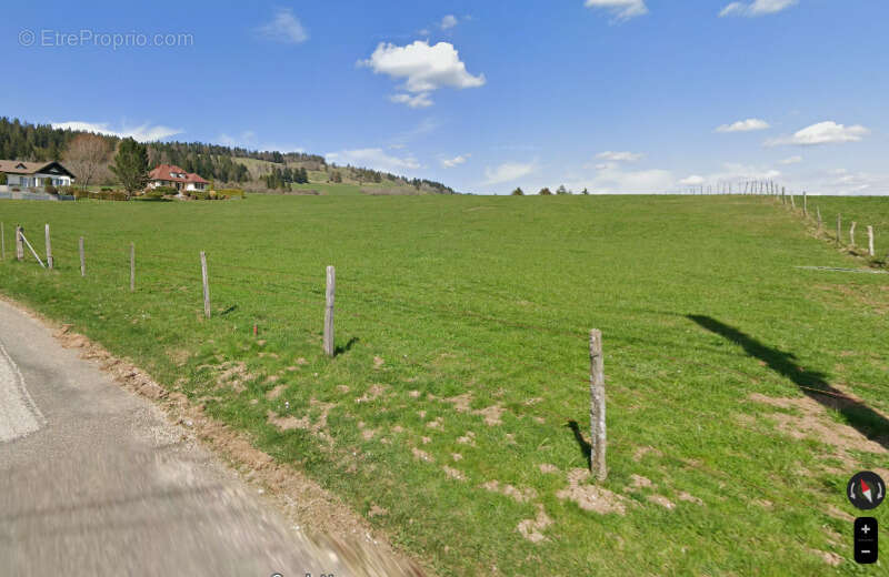Terrain à MORTEAU