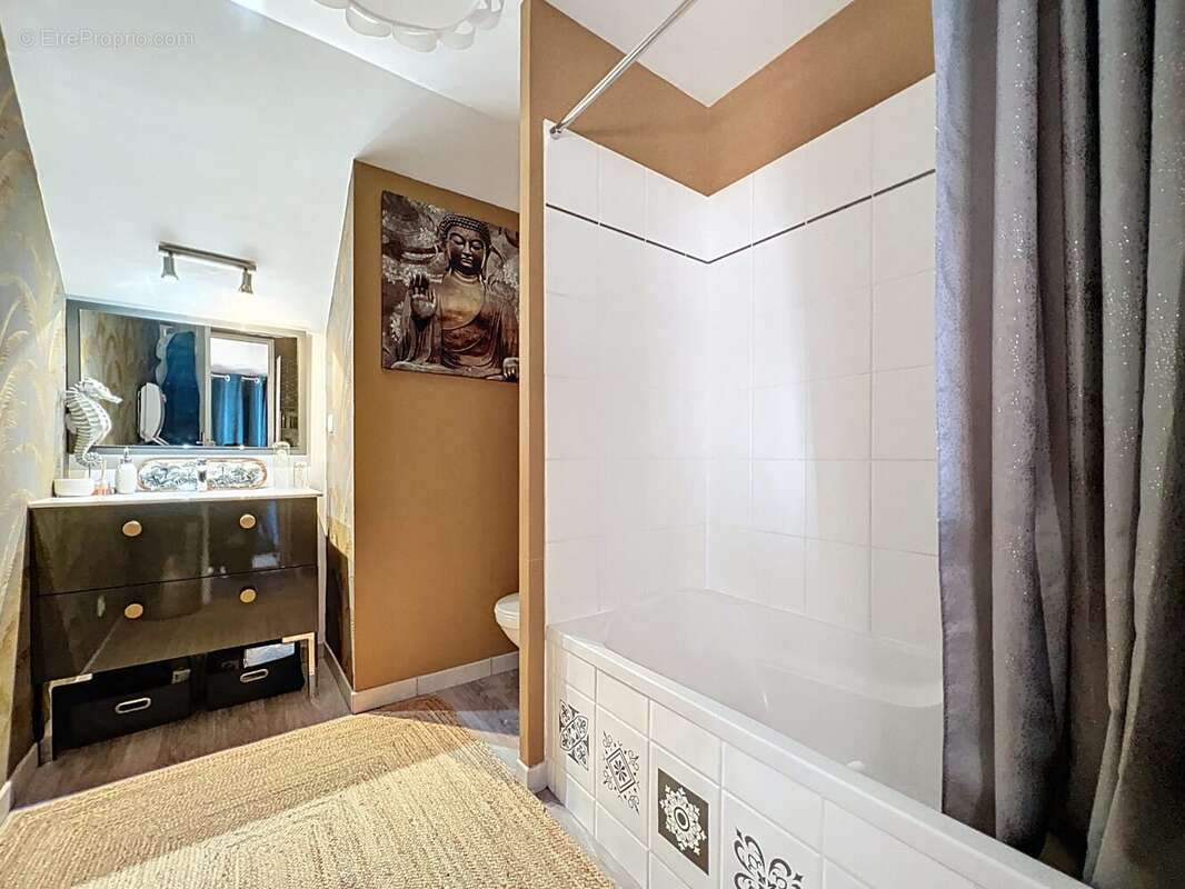 Appartement à LA CHAUSSEE-SAINT-VICTOR