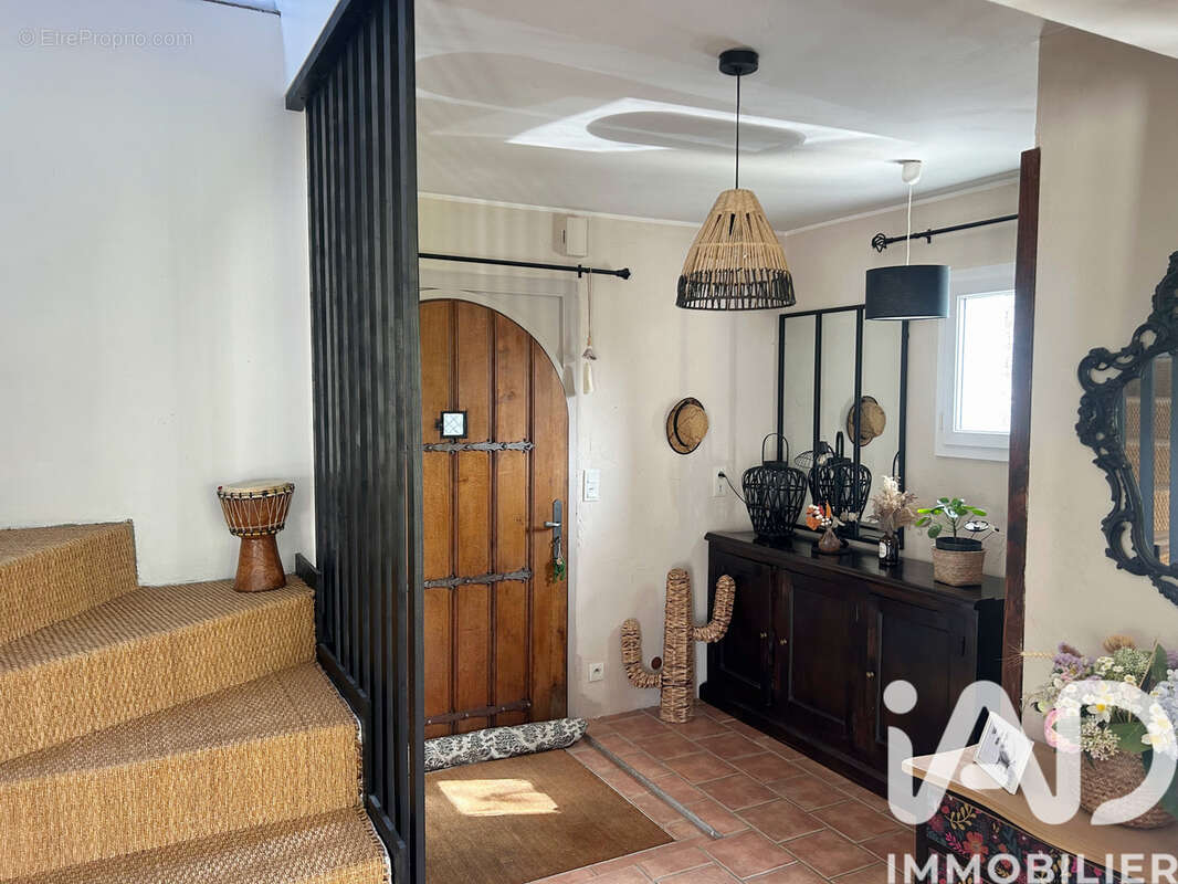 Photo 2 - Maison à LANGROLAY-SUR-RANCE